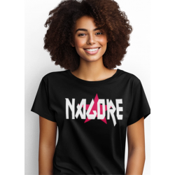 Camiseta personalizada con el nombre estilo rock alternativo, disponible en camiseta negra y blanco. Buena idea como regalo