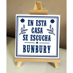Azulejo en esta casa se escucha Bunbury