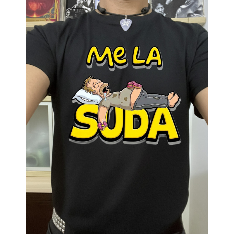 Camiseta Me la suda estilo meme broma humor con estilo a Hommer Simpsons. Ideal si tienes que hacer un regalo cachondo