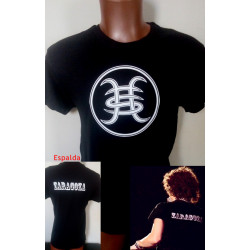 Camiseta Héroes del Silencio Tour 2007 similar a la que llevaba Bunbury con el nombre de la ciudad en la espalda